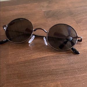 Vintage gunmetal circular sunglasses